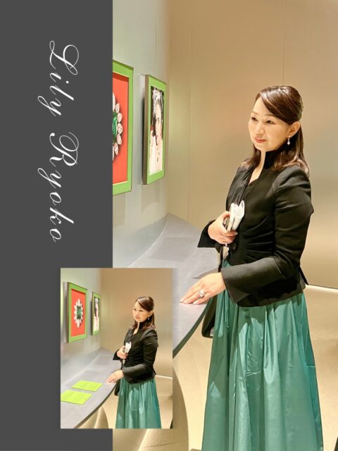 【英語×品格】

自己紹介は「大切にしている価値」が伝わると
印象が整います!

春を迎えるこのシーズン
自己紹介をする機会が増えますね。

英語で自己紹介をする際

I’m ○○

だけで終わってしまうことはありませんか？

その自己紹介は今日で卒業いたしましょう🌸

印象を残すに、長く話さなくてOKです！

型：私は何者→価値観→相手への一言

／
I specialize in…
＼

／
I value grace and hospitality.
＼

／
It’s a pleasure to meet you.
＼

保存して初対面の方に使ってみてくださいね。

LINE登録で「品格フレーズ」と
あなたの「英語タイプ診断」を
プレゼント中です🎁

英語マナーを学んで、あなたの毎日が豊かになりますように♡

#英語自己紹介
#品格英語
#英語マナー
#大人の英語
#ビジネス英語